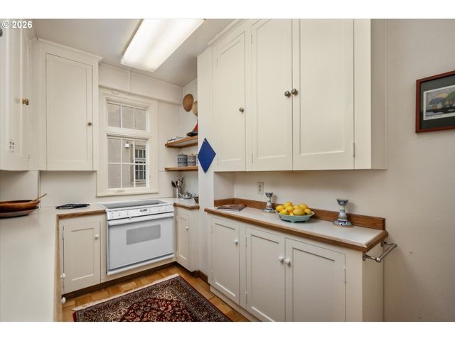 1209 Sw 6TH Ave, Portland, OR 97204