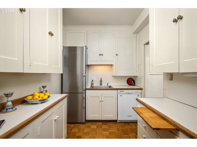 1209 Sw 6TH Ave, Portland, OR 97204