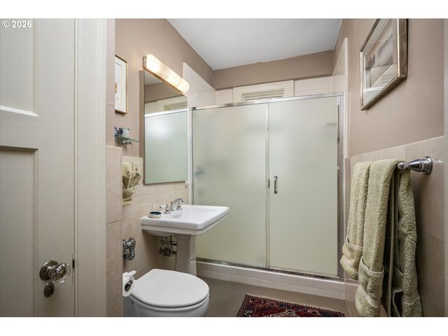 1209 Sw 6TH Ave, Portland, OR 97204