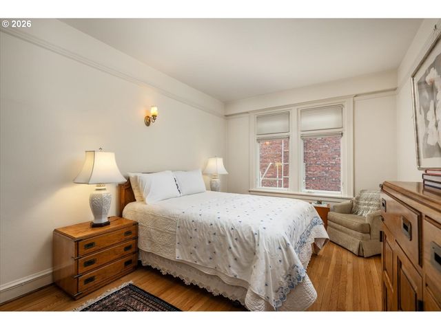 1209 Sw 6TH Ave, Portland, OR 97204