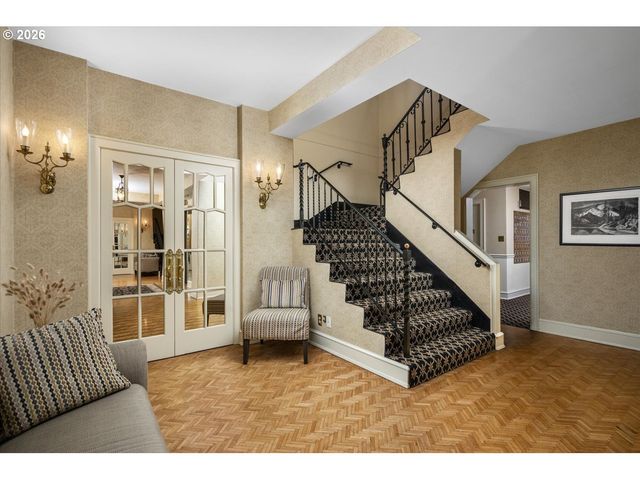 1209 Sw 6TH Ave, Portland, OR 97204