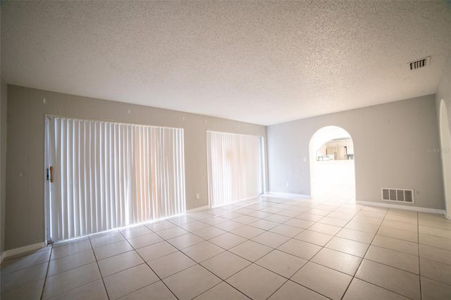 2 FERNWOOD LANE, Palm Coast, FL 32137