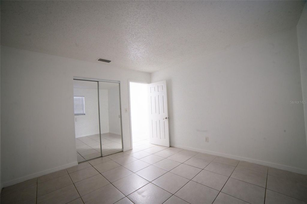 Image 13 of property listing at 2 FERNWOOD LANE, Palm Coast, FL 32137