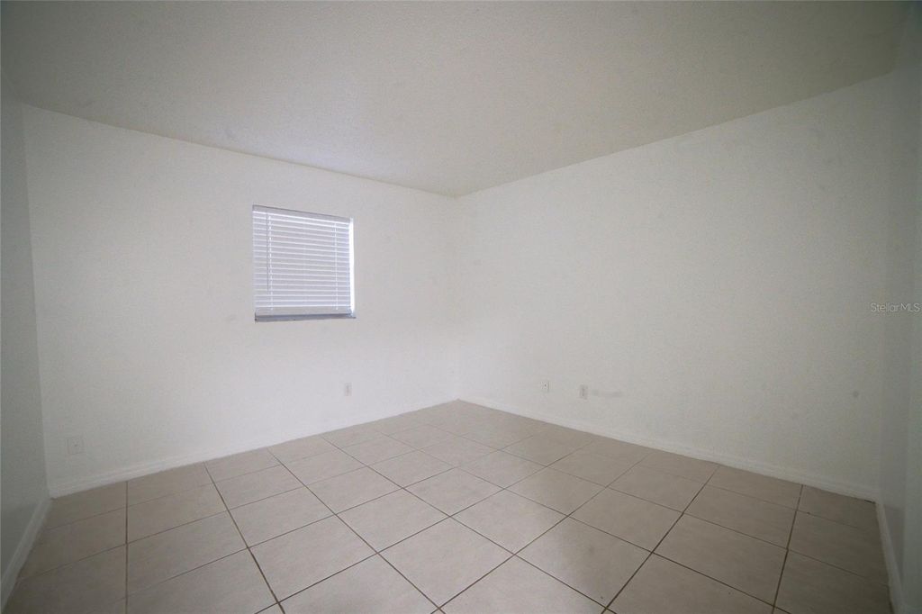 Image 15 of property listing at 2 FERNWOOD LANE, Palm Coast, FL 32137