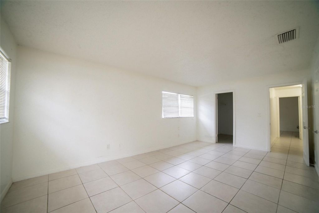 Image 19 of property listing at 2 FERNWOOD LANE, Palm Coast, FL 32137