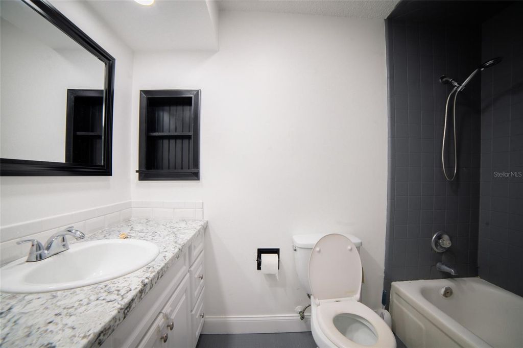 Image 21 of property listing at 2 FERNWOOD LANE, Palm Coast, FL 32137