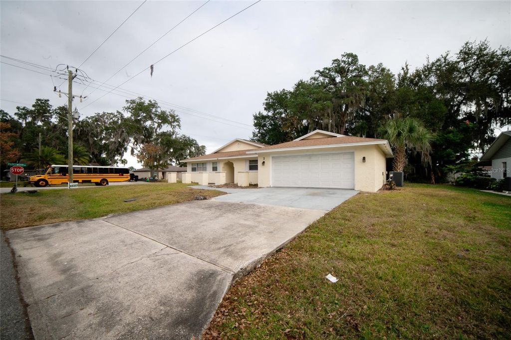 Image 28 of property listing at 2 FERNWOOD LANE, Palm Coast, FL 32137