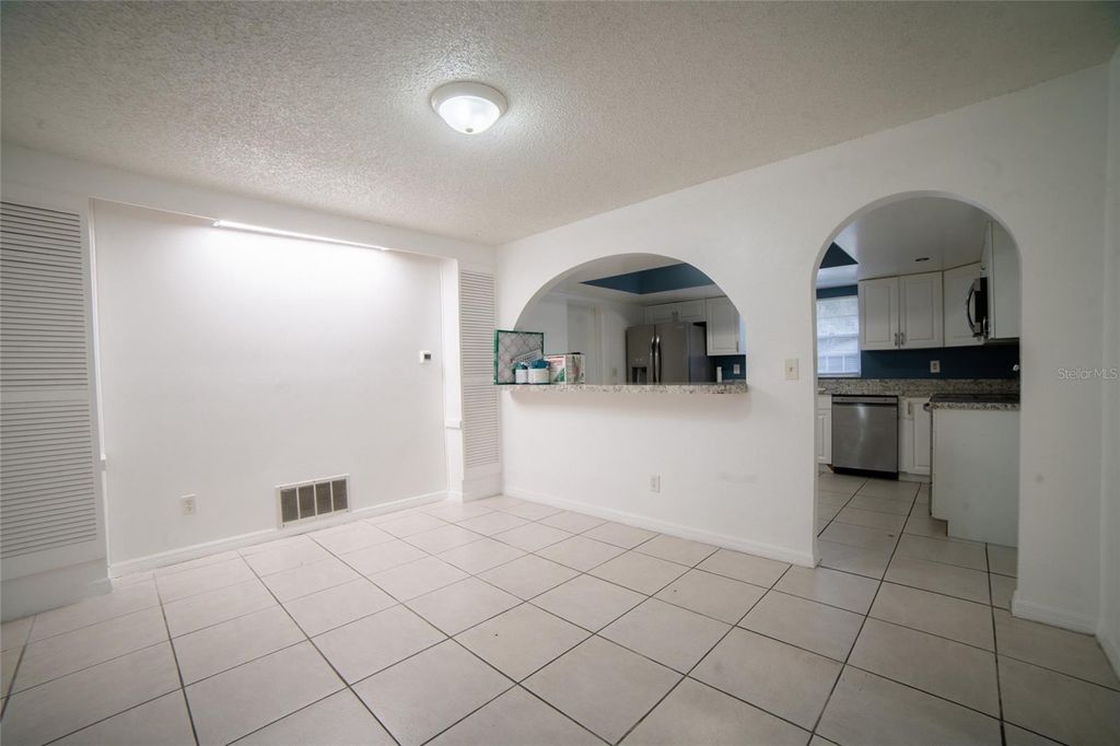 Image 5 of property listing at 2 FERNWOOD LANE, Palm Coast, FL 32137