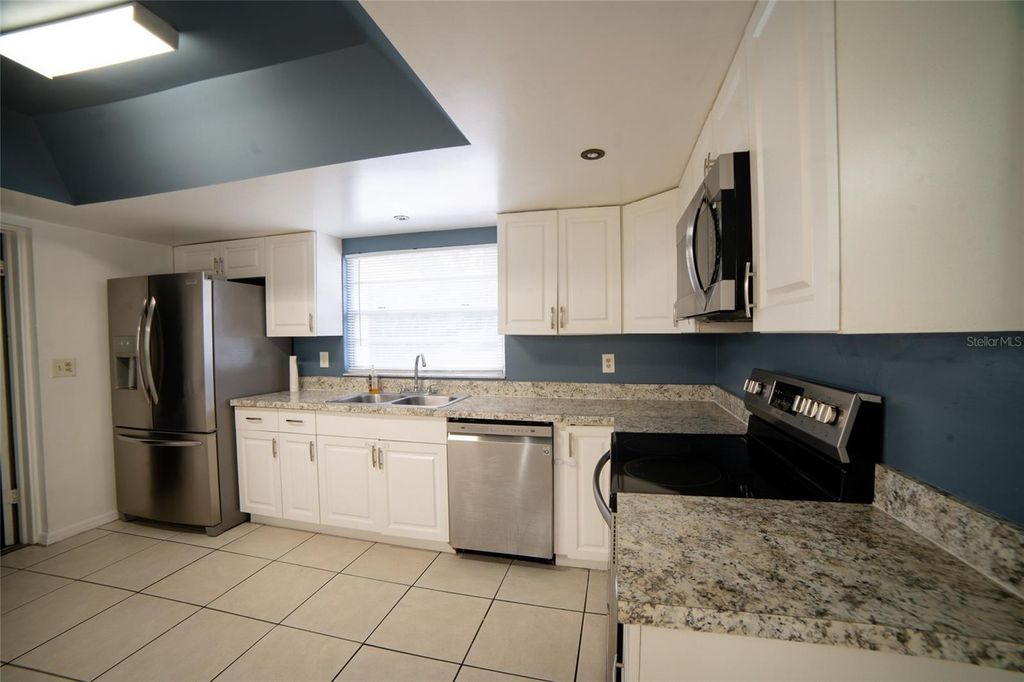 Image 6 of property listing at 2 FERNWOOD LANE, Palm Coast, FL 32137