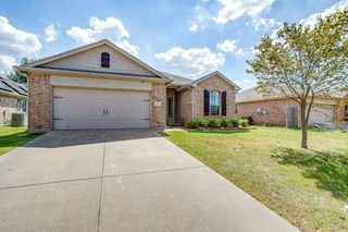405 Stonegate Boulevard, Alvarado, TX 76009