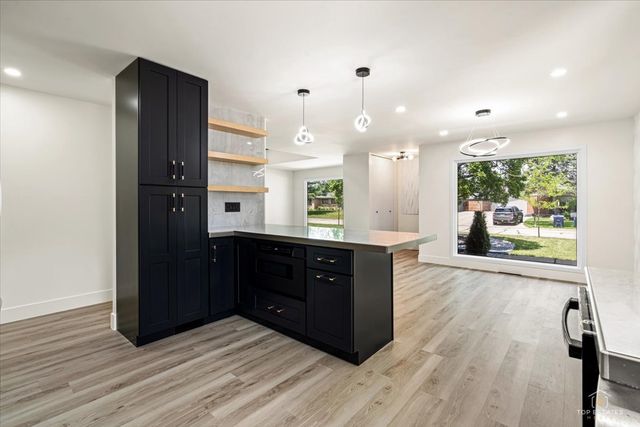 1409 Sequoia Lane, Darien, IL 60561