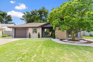 1409 Sequoia Lane, Darien, IL 60561