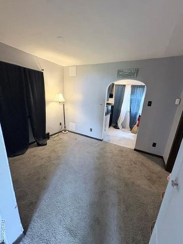 6761 Piedmont Street, Detroit, MI 48228