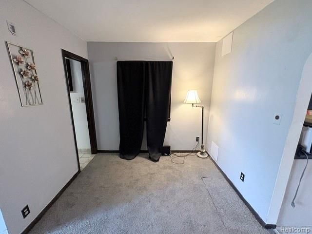 6761 Piedmont Street, Detroit, MI 48228
