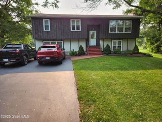 11 Empire Drive, Poestenkill, NY 12140