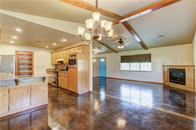 36601 W 45th Street, Shawnee, OK 74804