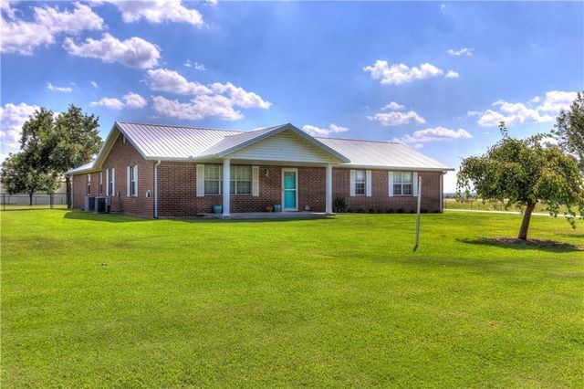 36601 W 45th Street, Shawnee, OK 74804