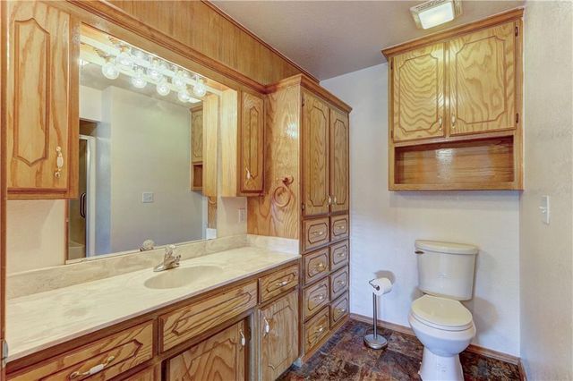 36601 W 45th Street, Shawnee, OK 74804