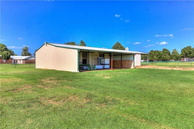 36601 W 45th Street, Shawnee, OK 74804
