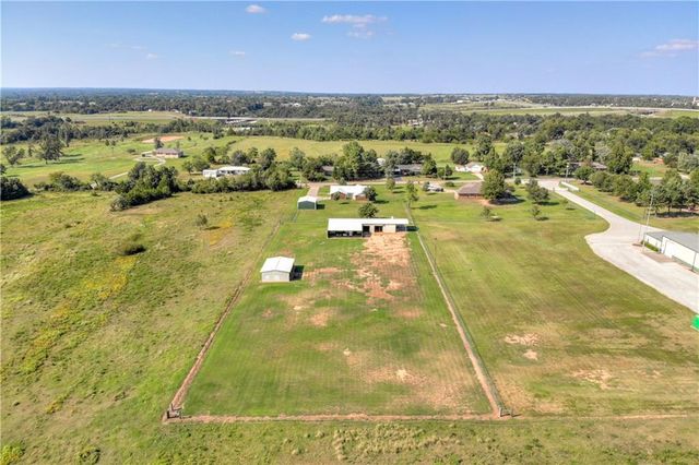 36601 W 45th Street, Shawnee, OK 74804