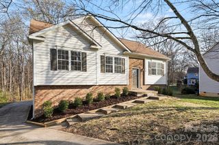 14716 Peridot Court, Pineville, NC 28134