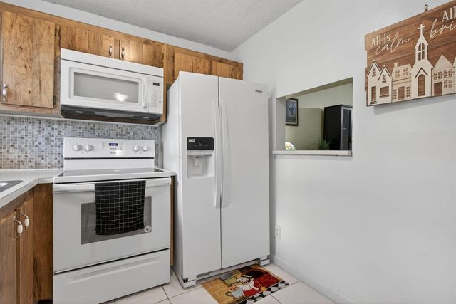 10444 NW 30th Court 105, Sunrise, FL 33322