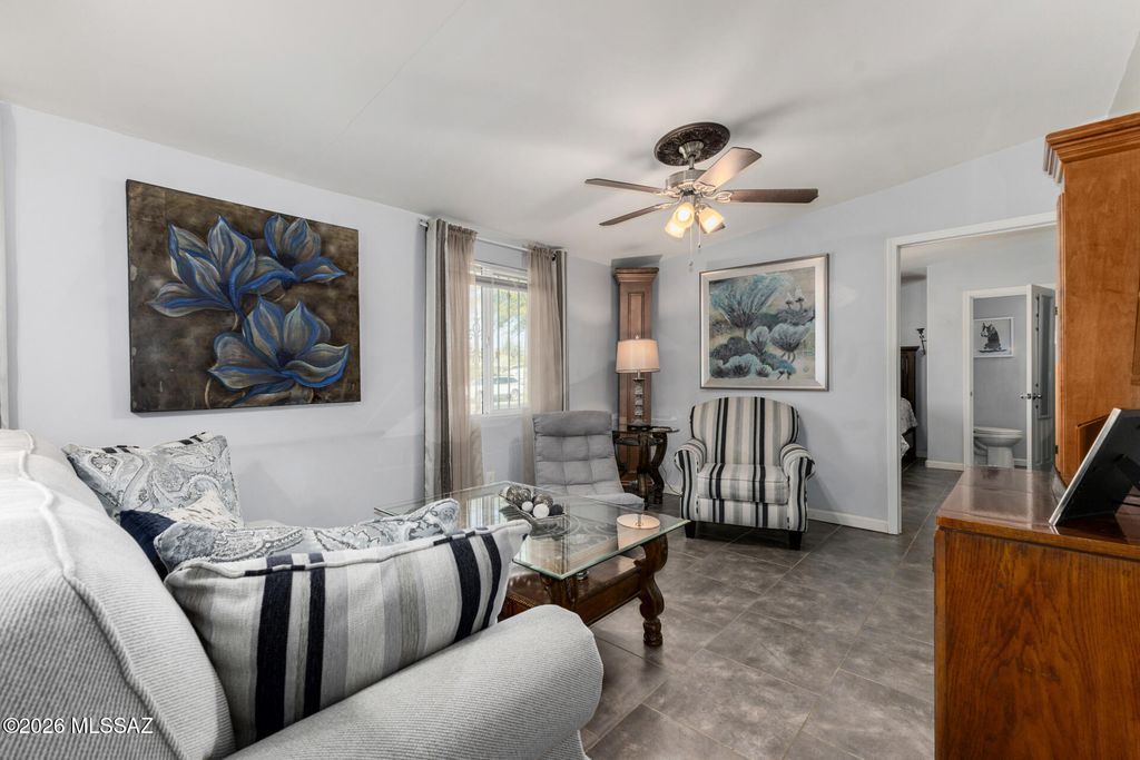 Image 10 of property listing at 1118 E Macarthur Street, Tucson, AZ 85714