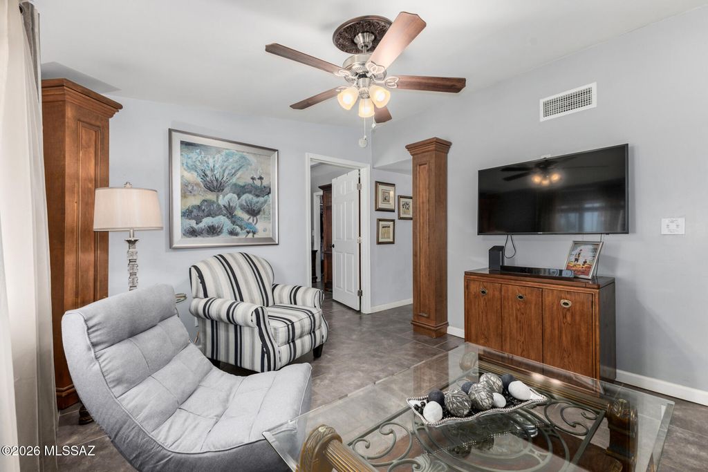 Image 13 of property listing at 1118 E Macarthur Street, Tucson, AZ 85714