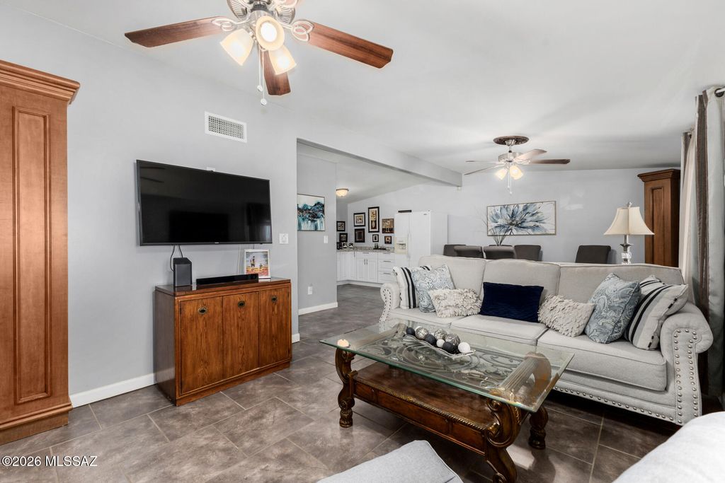 Image 14 of property listing at 1118 E Macarthur Street, Tucson, AZ 85714