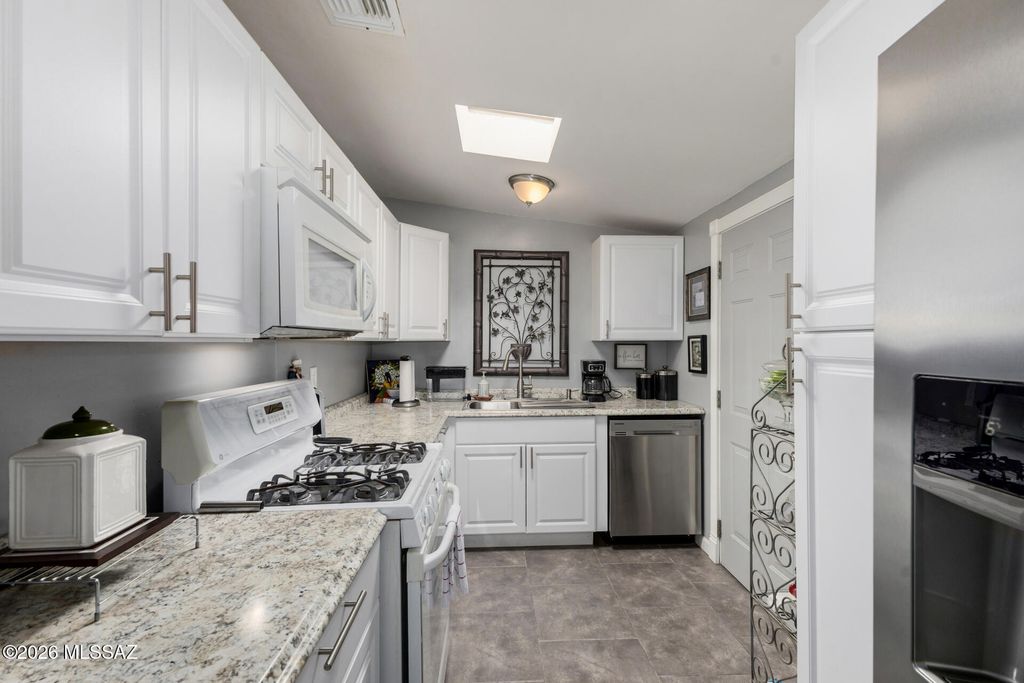 Image 19 of property listing at 1118 E Macarthur Street, Tucson, AZ 85714