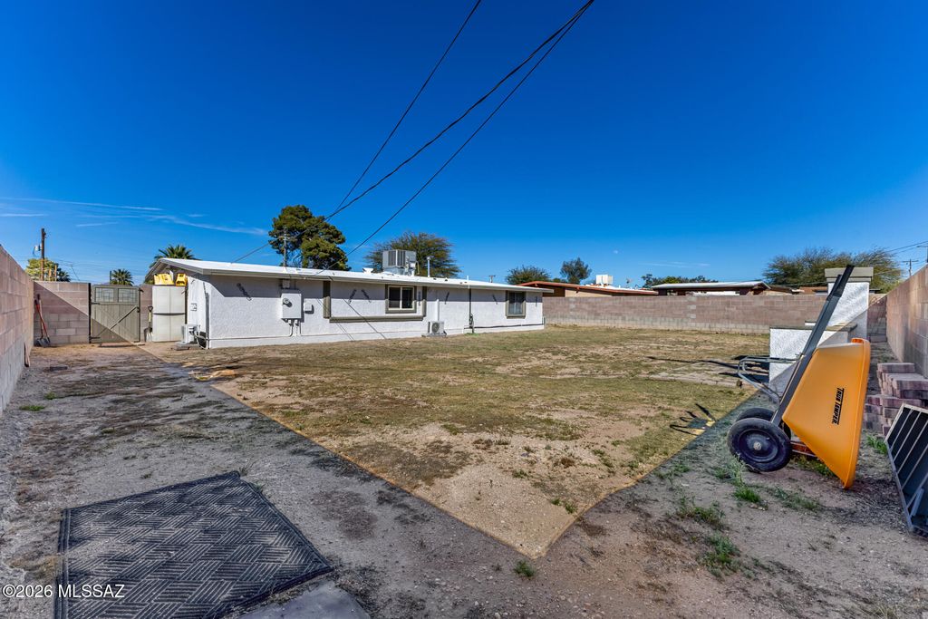 Image 38 of property listing at 1118 E Macarthur Street, Tucson, AZ 85714