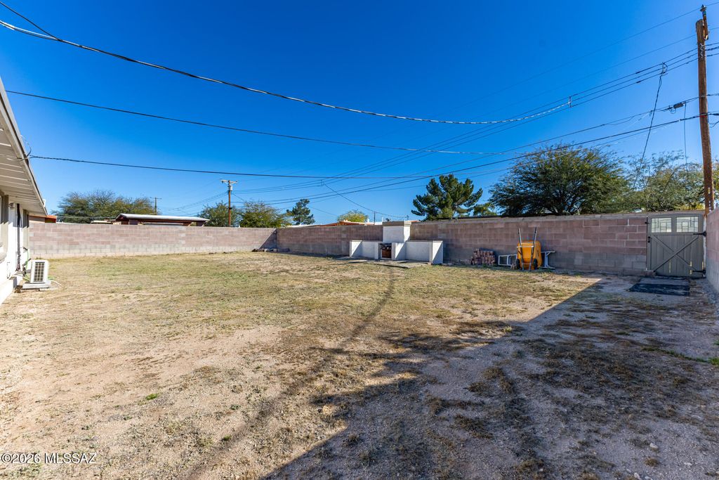 Image 39 of property listing at 1118 E Macarthur Street, Tucson, AZ 85714