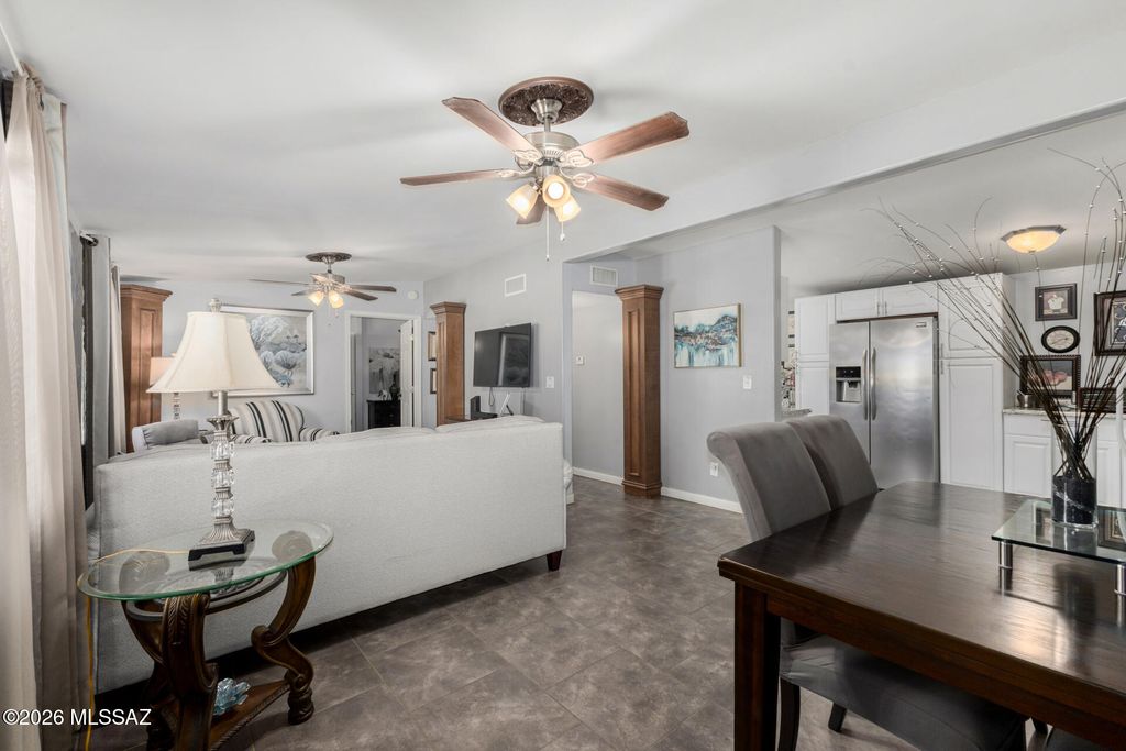 Image 9 of property listing at 1118 E Macarthur Street, Tucson, AZ 85714