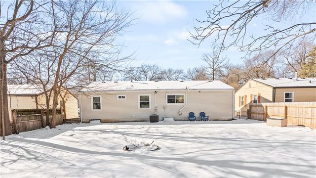 8131 McGee Street, Kansas City, MO 64114