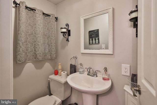 459 N OSWEGO ST, Allentown, PA 18109