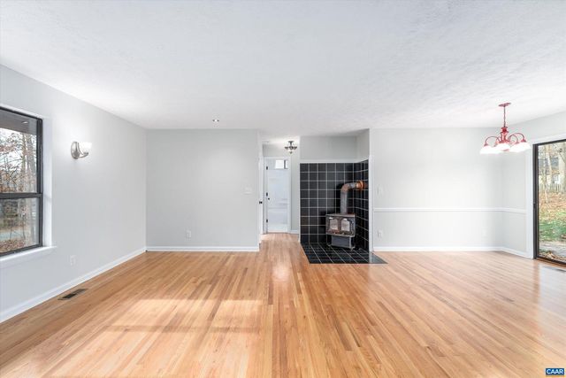 23 STONEWALL RD, Palmyra, VA 22963