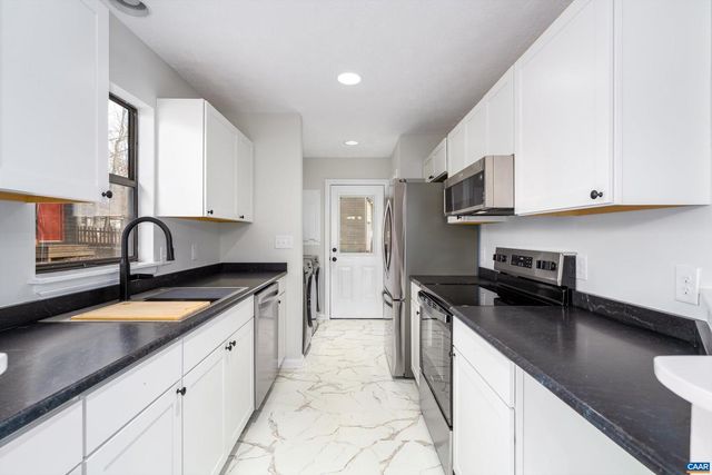 23 STONEWALL RD, Palmyra, VA 22963