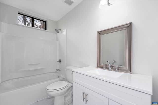 23 STONEWALL RD, Palmyra, VA 22963