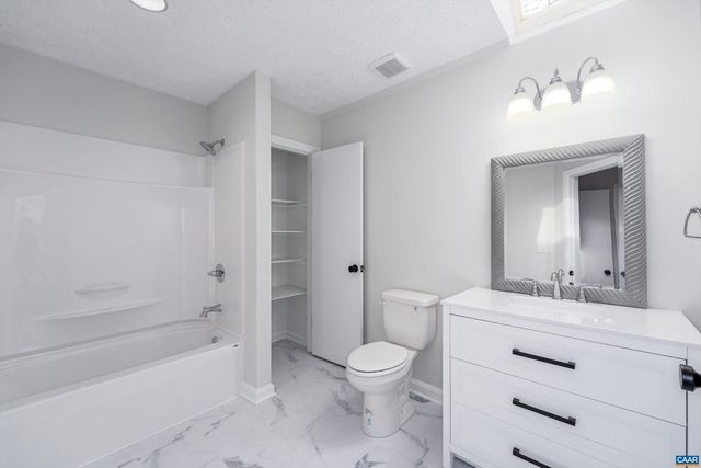 23 STONEWALL RD, Palmyra, VA 22963