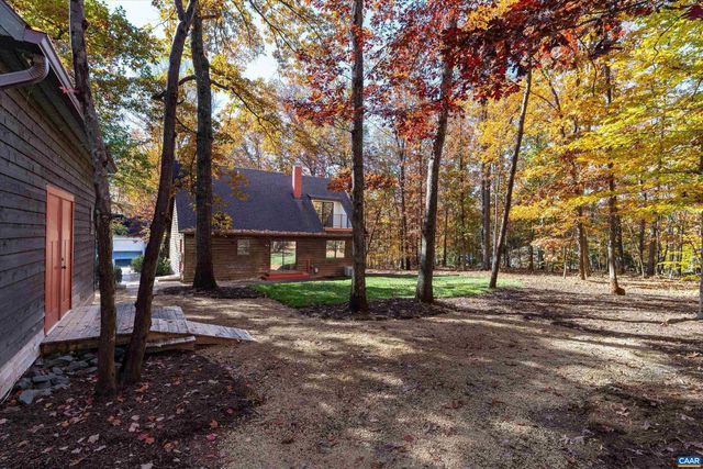 23 STONEWALL RD, Palmyra, VA 22963