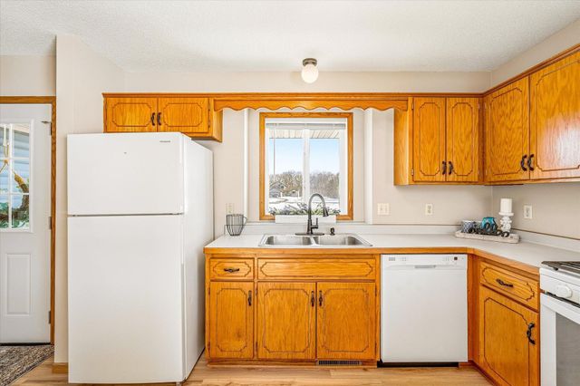 34680 Kale Lane, North Branch, MN 55056