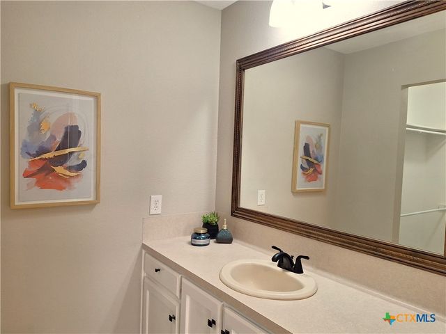 665 Center Street, New Braunfels, TX 78130