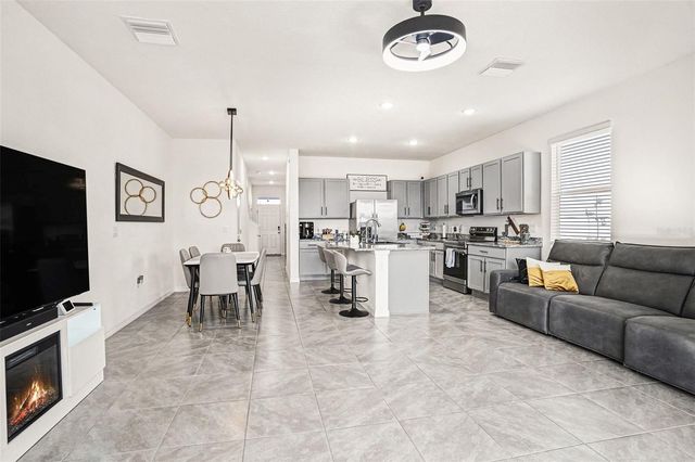 3716 SUNFLOWER FIELD PLACE, Plant City, FL 33565