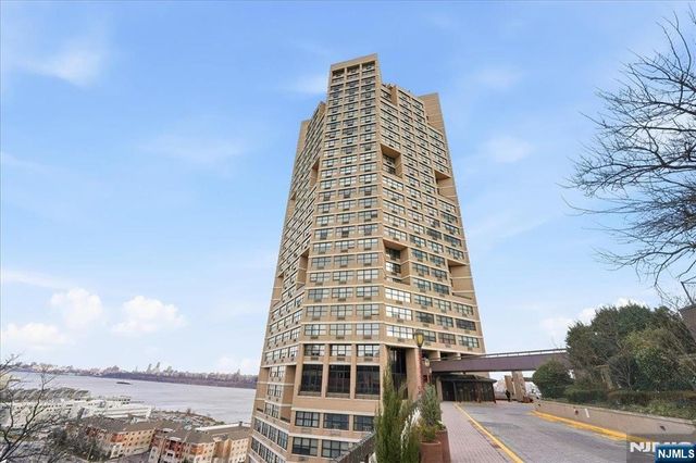 7004 Boulevard East 8C, Guttenberg, NJ 07093