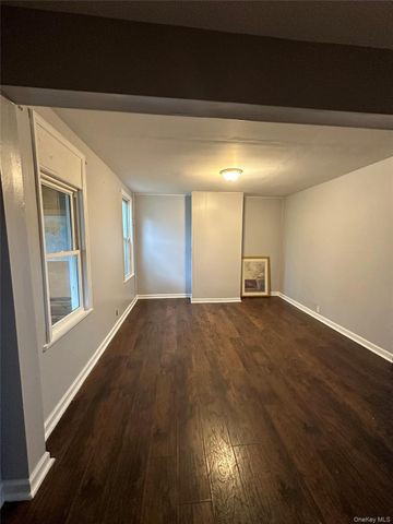 39 Spruce Street, Poughkeepsie, NY 12601