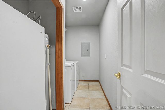 15905 S 257th West Avenue, Kellyville, OK 74039