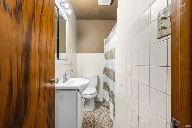 236 Donmoyer Avenue, South Bend, IN 46614