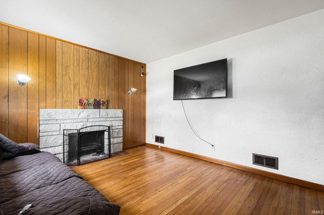 236 Donmoyer Avenue, South Bend, IN 46614