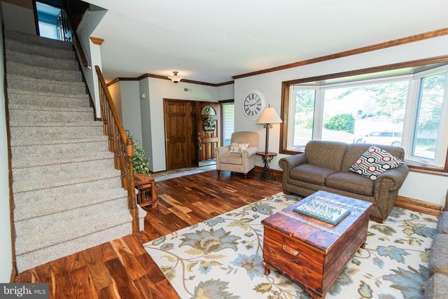3 HEDGEROW LN, Horsham, PA 19044