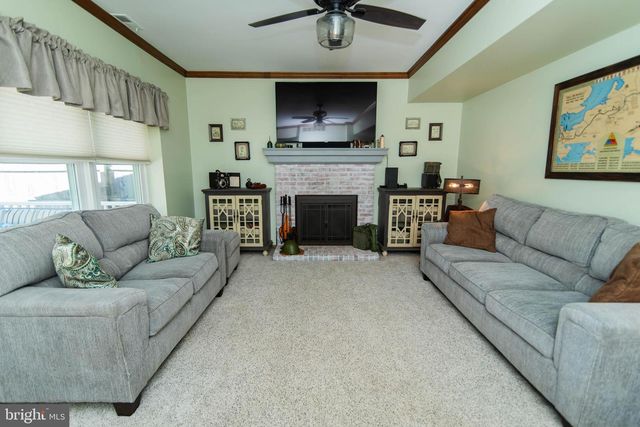 3 HEDGEROW LN, Horsham, PA 19044